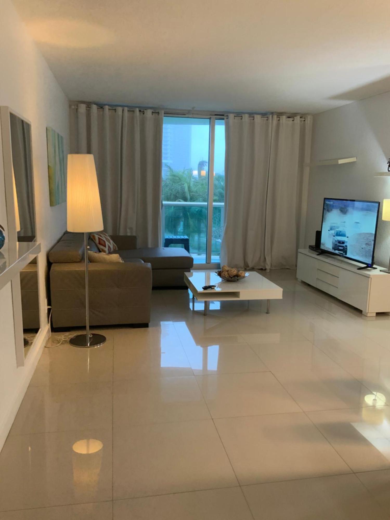 Lovely Beach Apartment By Miami Te Espera- Hollywood 5U Kültér fotó